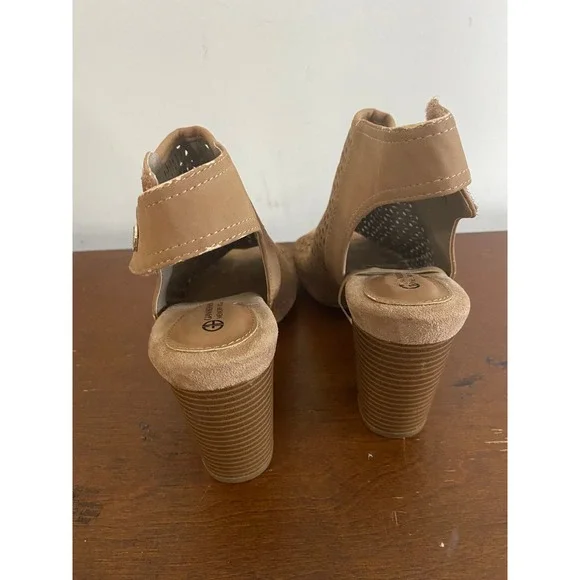 Brown Giani Bernin Sandal Size 8 - Picture 3 of 7